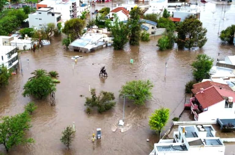 Video: Temporal en Bahía Blanca: más de 15 muertos, varios desaparecidos y evacuados