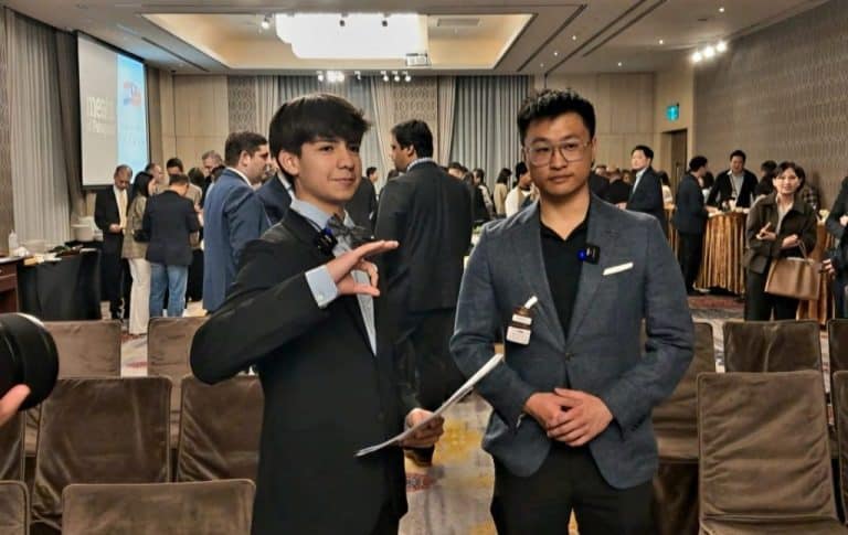 Joven paraguayo gana concurso de YouTubers en Taiwán
