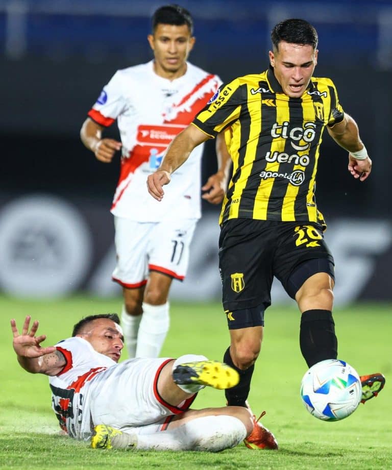 Guaraní vence a Nacional Potosí y sube a la cumbre del grupo A de la Sudamericana