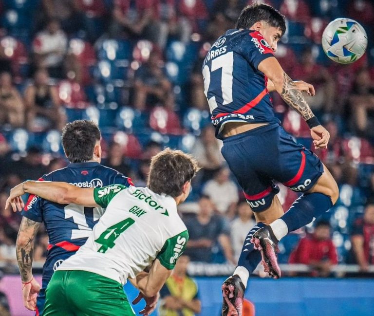 Cerro cae ante Palmeiras pero sigue segundo con ventaja sobre Cristal que batió a Bolivar 2-1