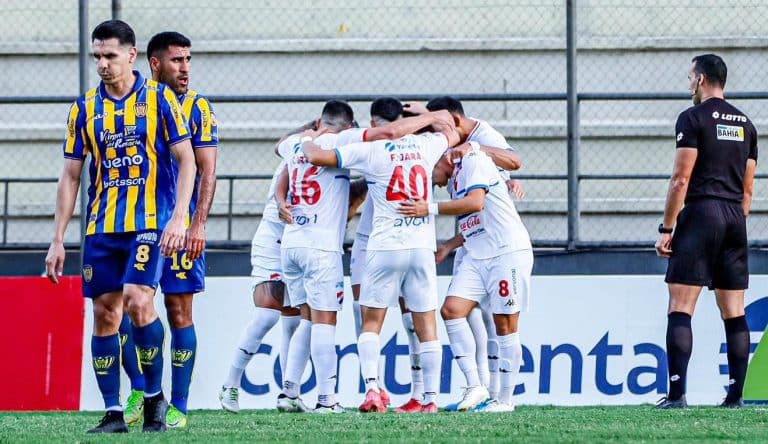 Paliza de Nacional ante un Luqueño sin alma