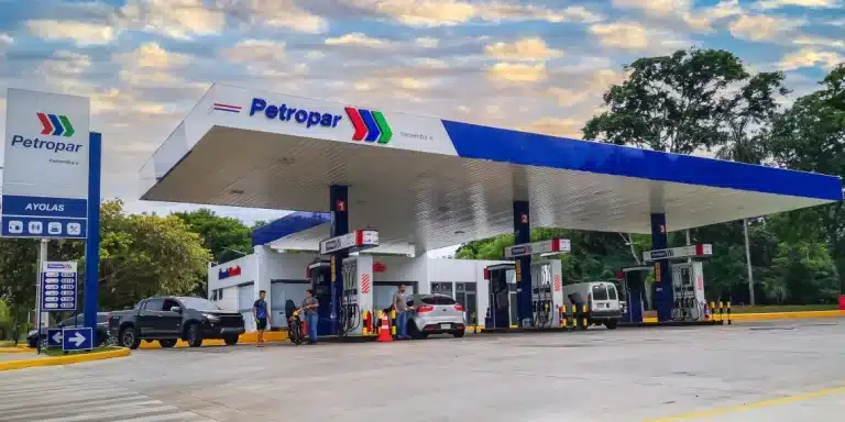 Petropar baja G. 250 por litro en diésel y naftas desde hoy