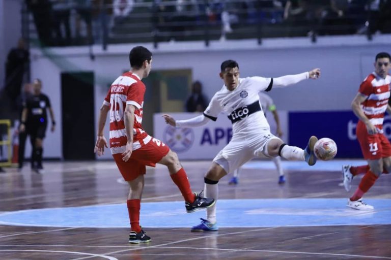 Triunfo da liderazgo a Afemec en futsal FIFA