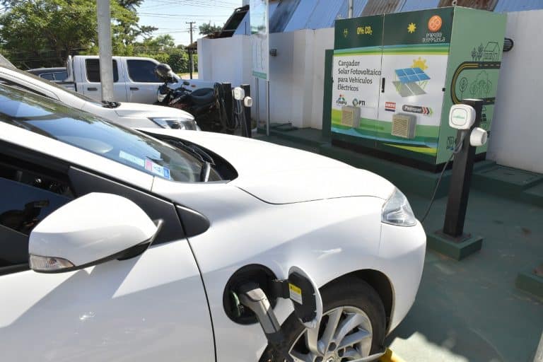 Red de distribución, principal desafío para la electromovilidad en Paraguay