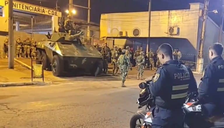 Trasladan 500 reclusos a la cárcel de máxima seguridad en Minga Guazú